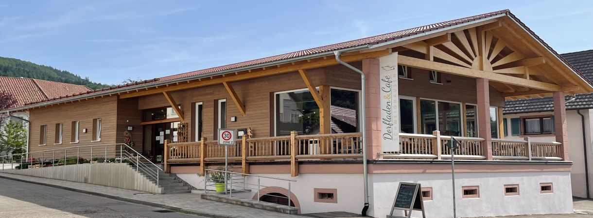 Blick von außen auf den Dorfladen Schweighausen